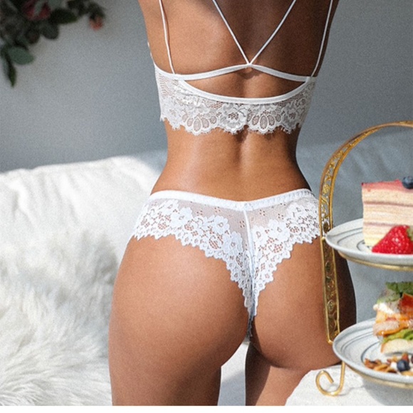 🎥 Lace Soft & Stretchy Thong - Picture 3 of 14